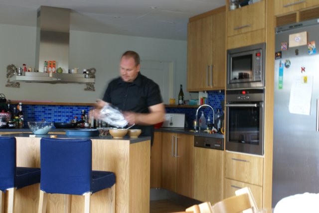 hassemalmqvistpreparingdinner.jpg