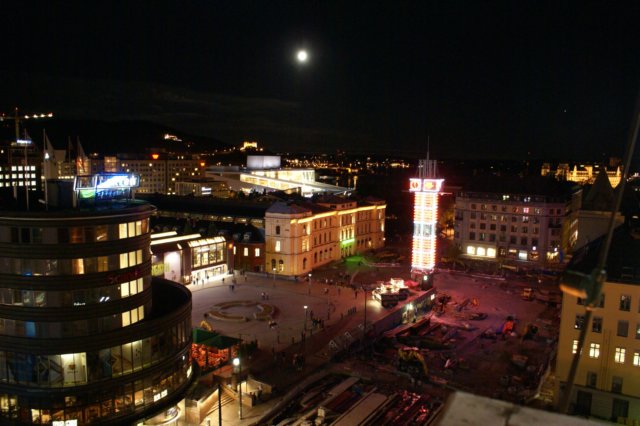 oslointheeveningwiththefullmoon.jpg